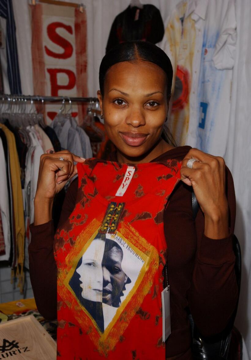 Shari Watson at the "Rock the Vote" Style Suite talent gift lounge.