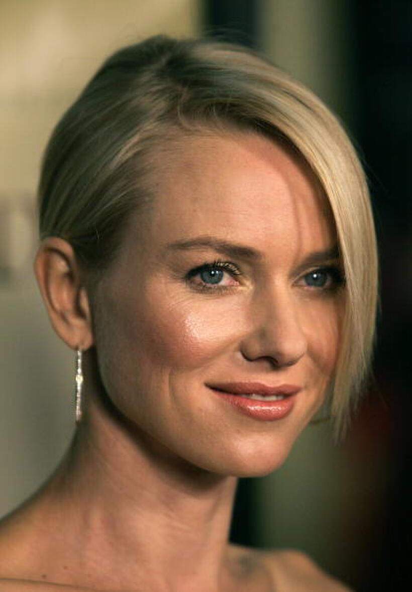 Naomi Watts at "The Painted Veil" premiere.