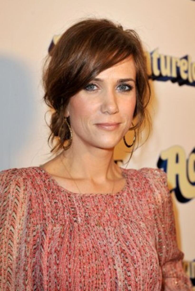 Kristen Wiig at the red carpet of "Adventureland."
