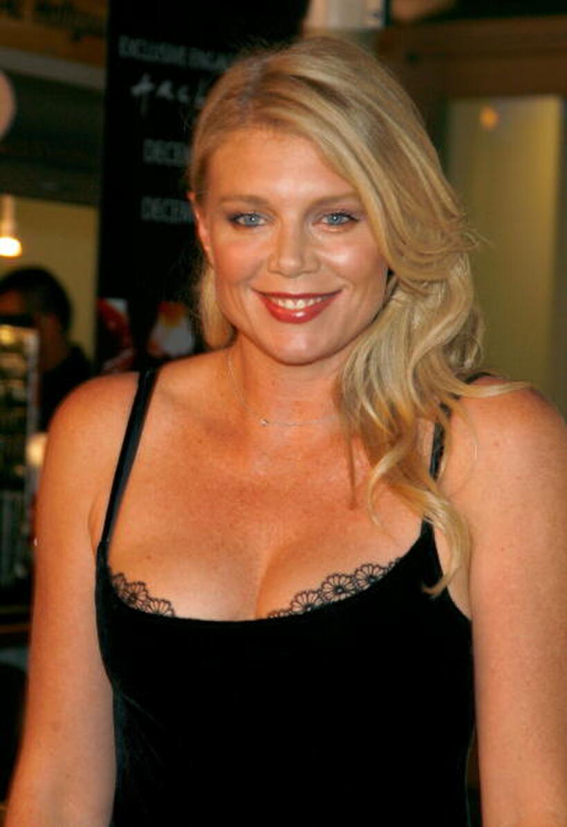 Peta Wilson at the premiere of "The Painted Veil".