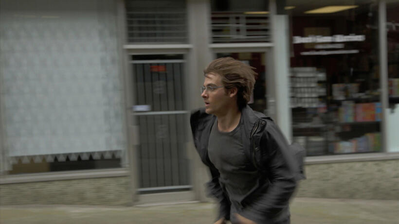Kevin Zegers as Simon in "Vampire."