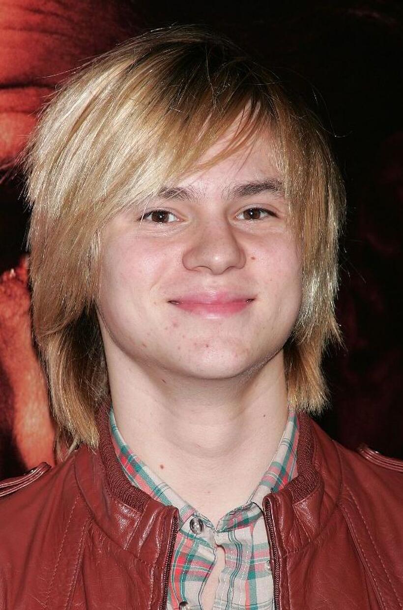 Mark L. Young at the premiere of "Big Love" 3rd season.