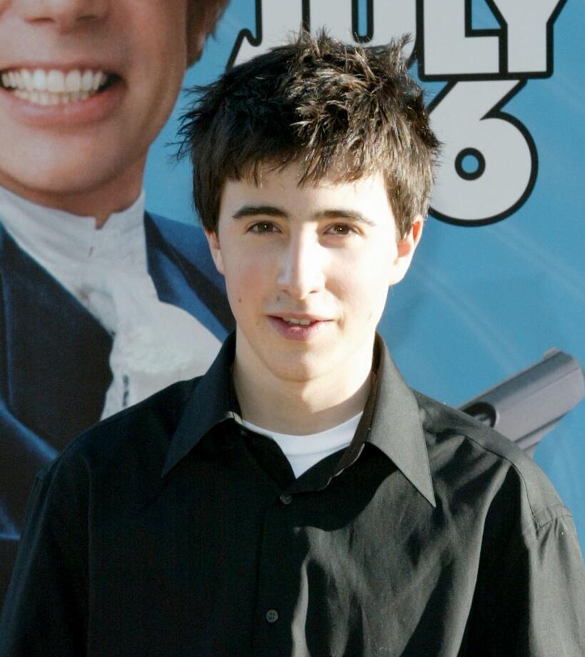 Josh Zuckerman at the premiere of "Austin Powers in Goldmember."