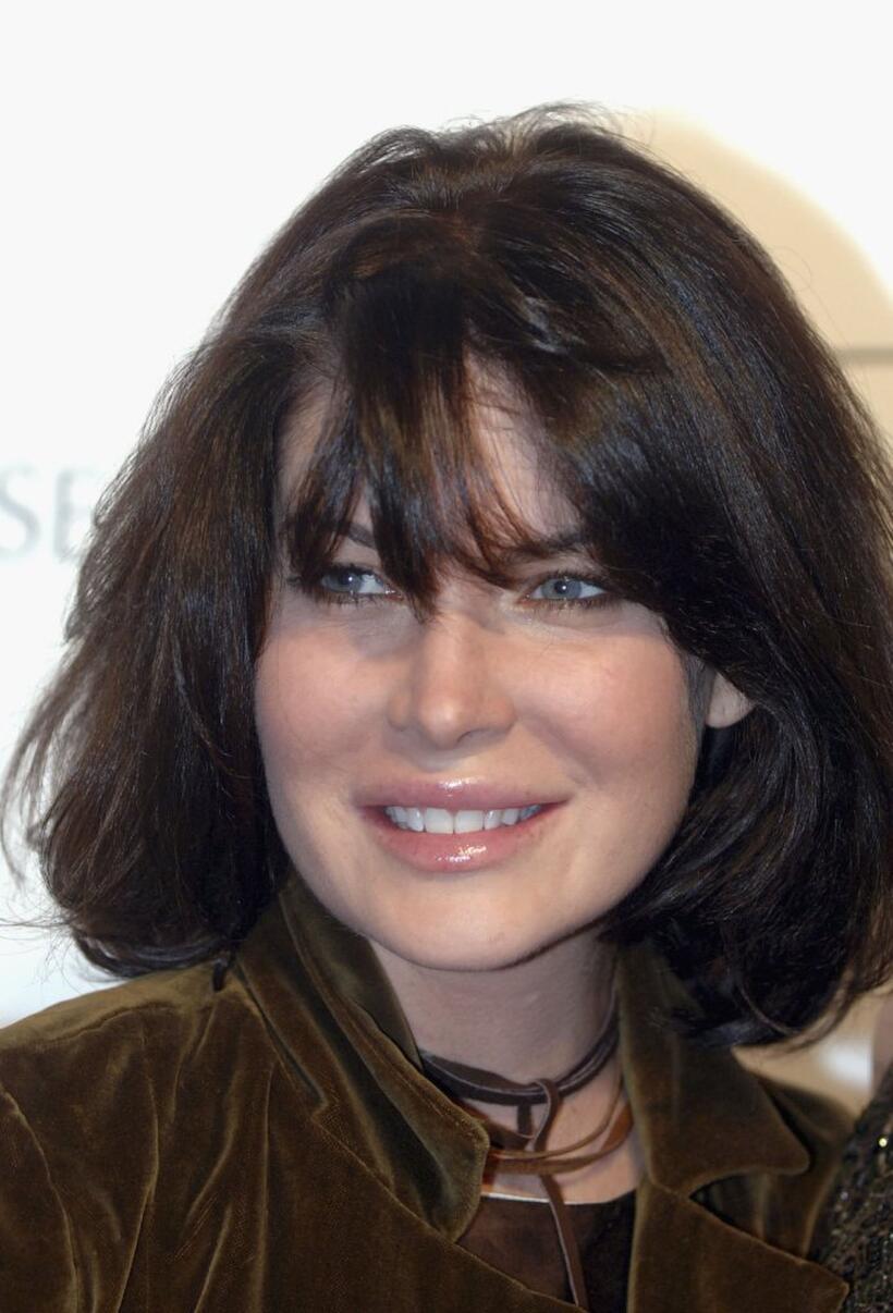 Lara Flynn Boyle at the opening of Ken Paves new hair salon.