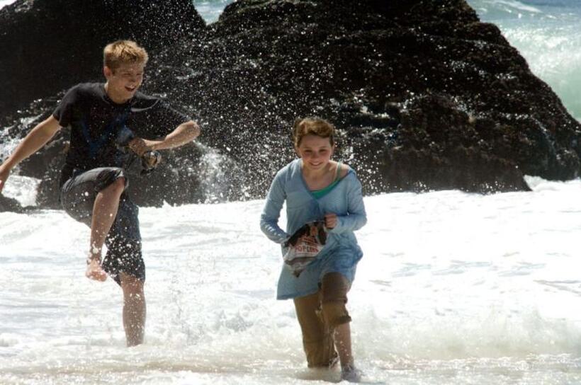 Evan Ellingson as Jesse and Abigail Breslin as Anna in "My Sister's Keeper."
