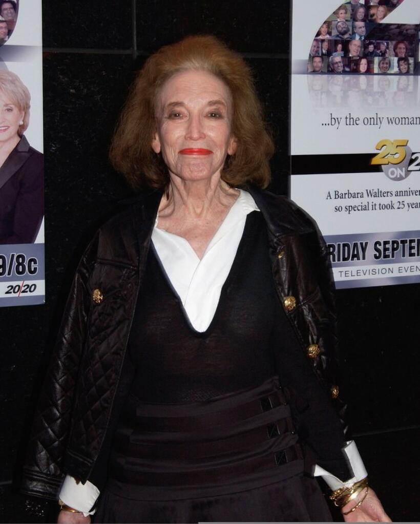 Helen Gurley Brown at the celebration in honor of Barbara Walters and 25 years of "20/20."