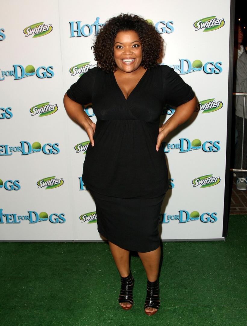 Yvette Nicole Brown at the premiere of "Hotel for Dogs."