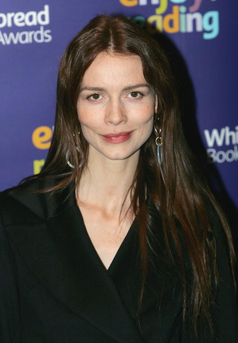 Saffron Burrows at the Whitbread Book Awards 2004.