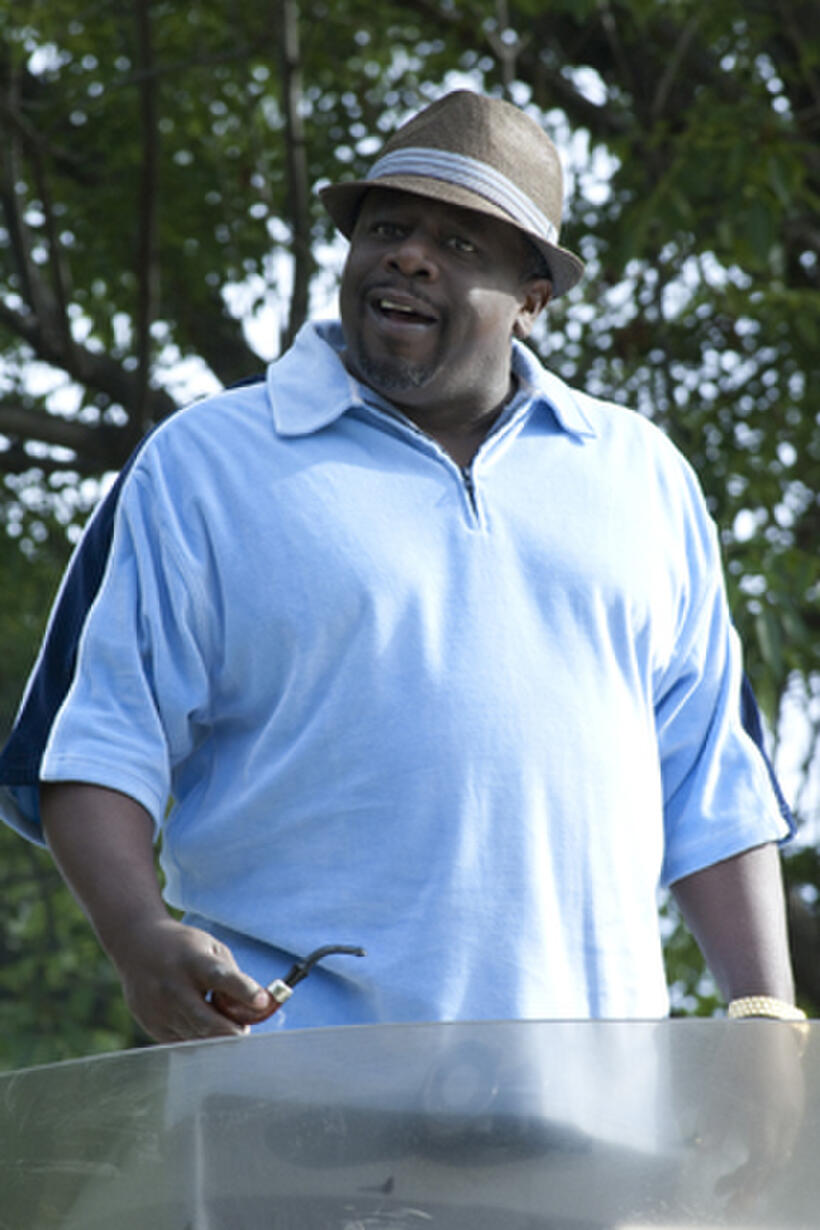 Cedric the Entertainer as Lamar in ``Larry Crowne.''