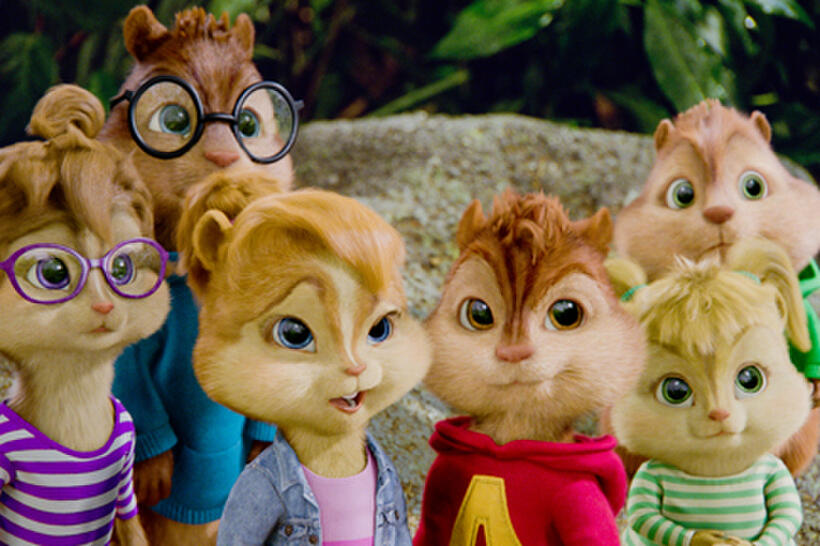 Jeanette, Simon, Brittany, Alvin, Eleanor and Theodore in ``Alvin and the Chipmunks: Chipwrecked!.''