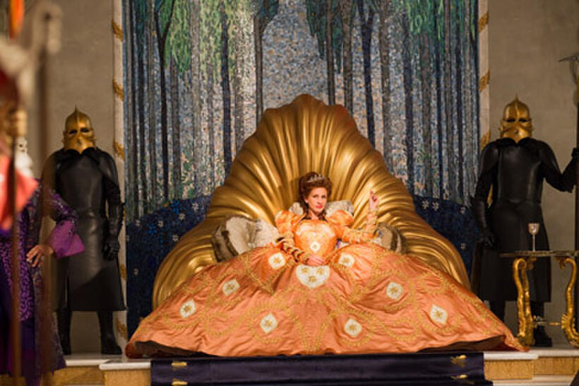 Julia Roberts as Evil Queen in "Mirror Mirror.''