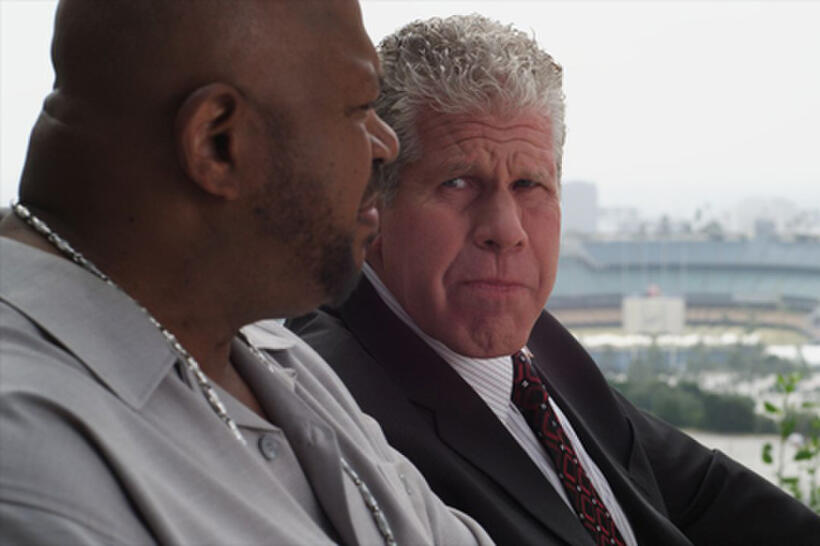 Charles S. Dutton as Panther and Ron Perlman as Mayor Williams in ``Bad Ass.''