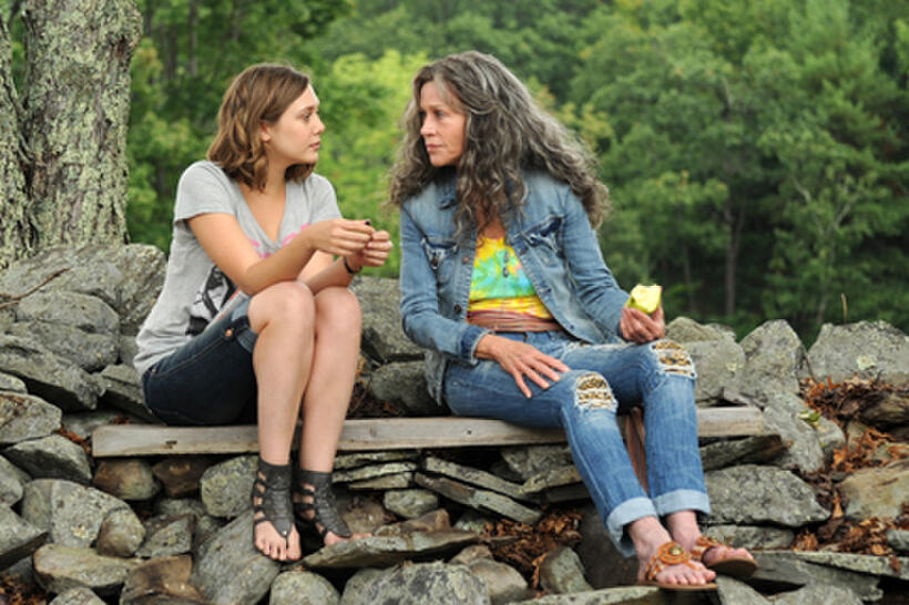 Elizabeth Olsen as Zoe and Jane Fonda as Grace in ``Peace, Love and Misunderstanding.''