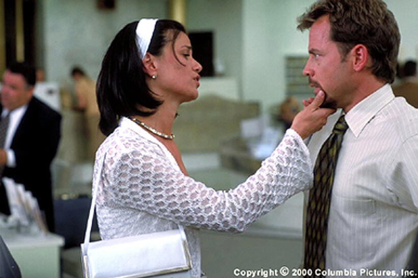   Linda Fiorentino as Helen Gordon and Greg Kinnear as Perry in "What Planet Are You From?"