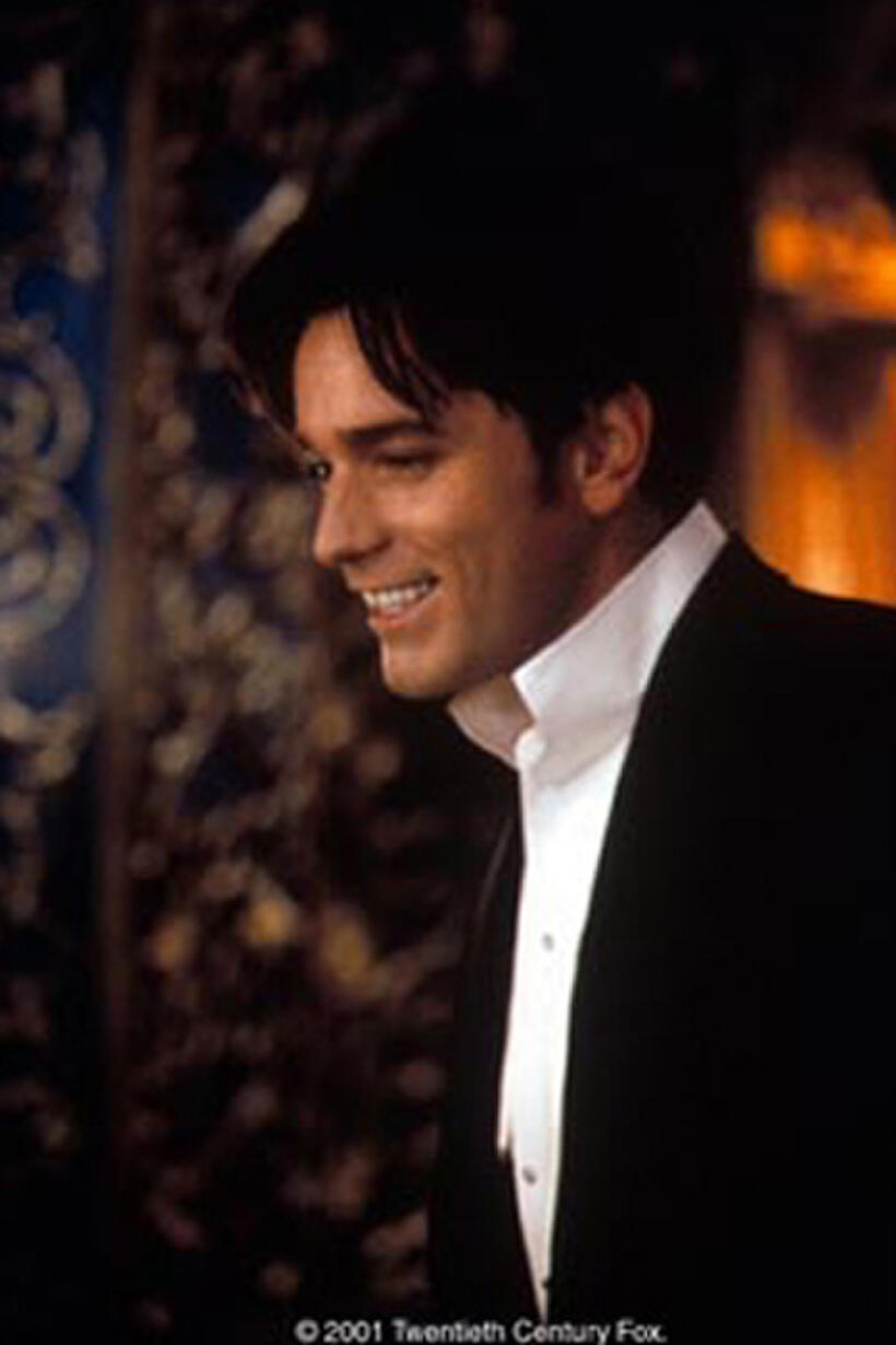 Christian (Ewan McGregor) is a young poet who arrives in Paris to become a writer.