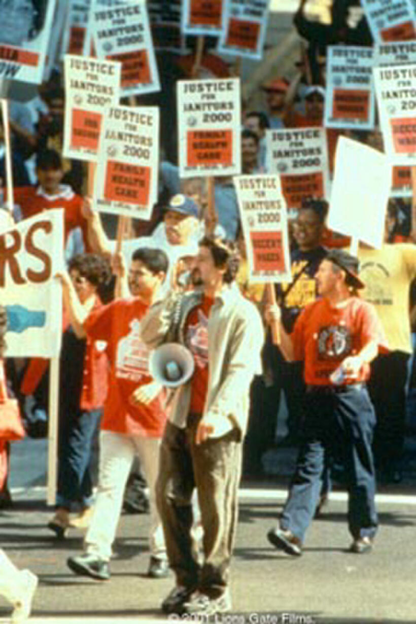 SAM ORGANIZING STRIKE (ADRIEN BRODY).