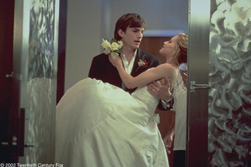 Sarah (Brittany Murphy) and Tom (Ashton Kutcher) in "Just Married."