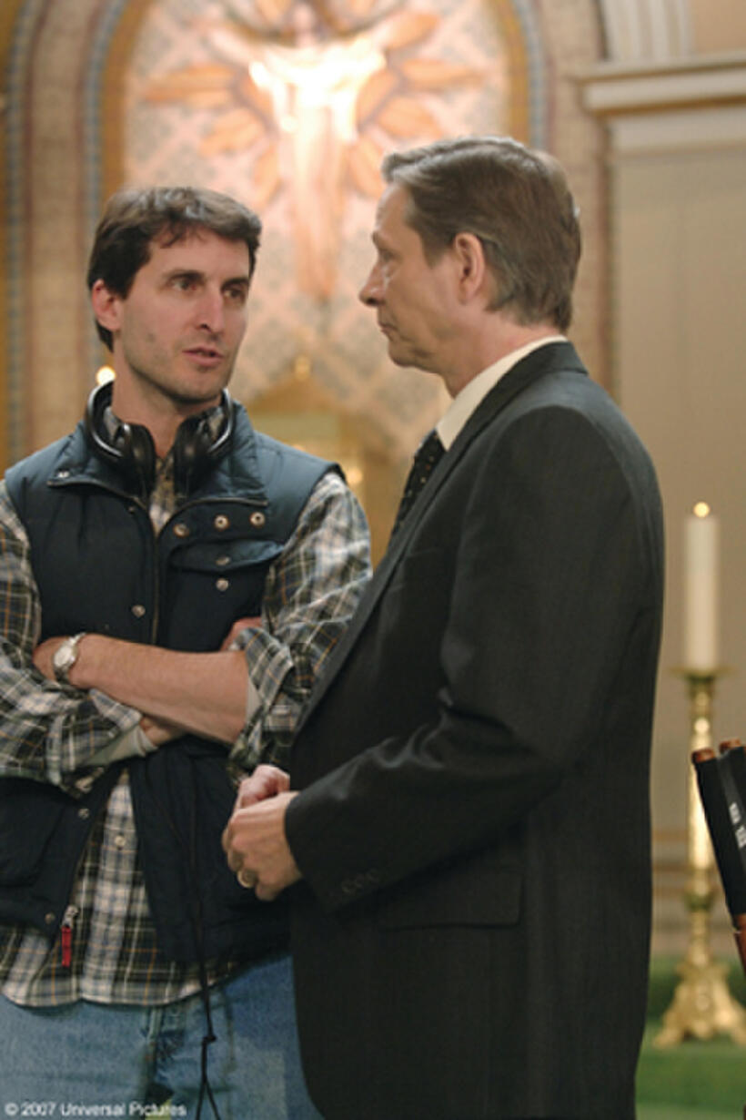 Director Billy Ray and Chris Cooper on the set of "Breach."