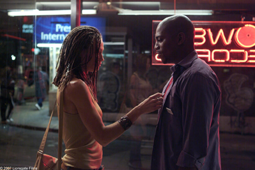 Nora Timmer (Jolene Blalock) and Isaac Duparde (Mekhi Phifer) in "Slow Burn."