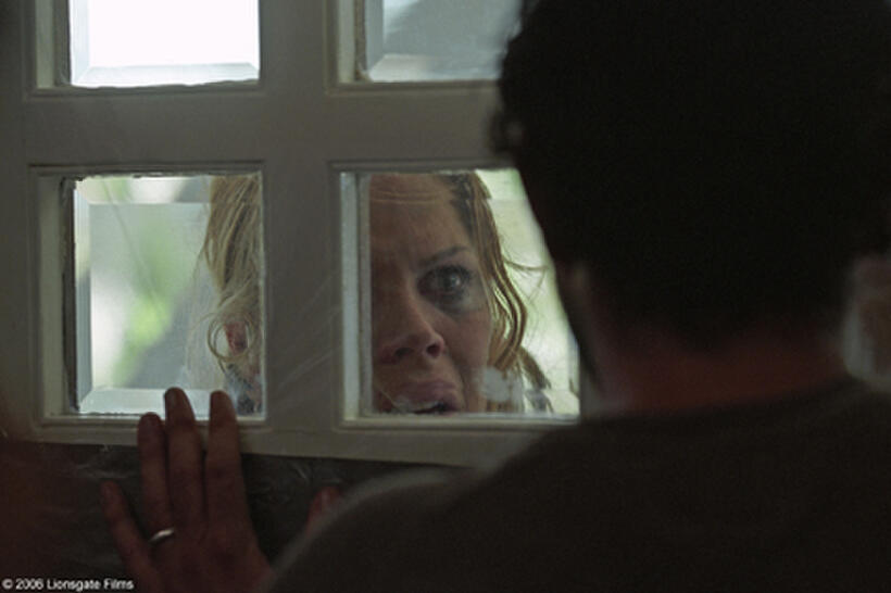 Lexi (Mary McCormack) in "Right at Your Door."