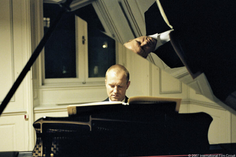 Ulrich Thomsen in "Allegro."