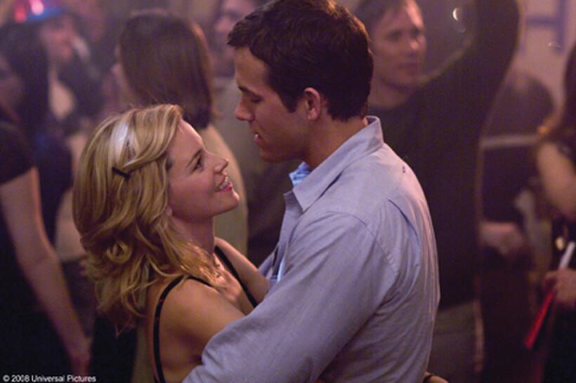 Ryan Reynolds and Elizabeth Banks in "Definitely, Maybe."