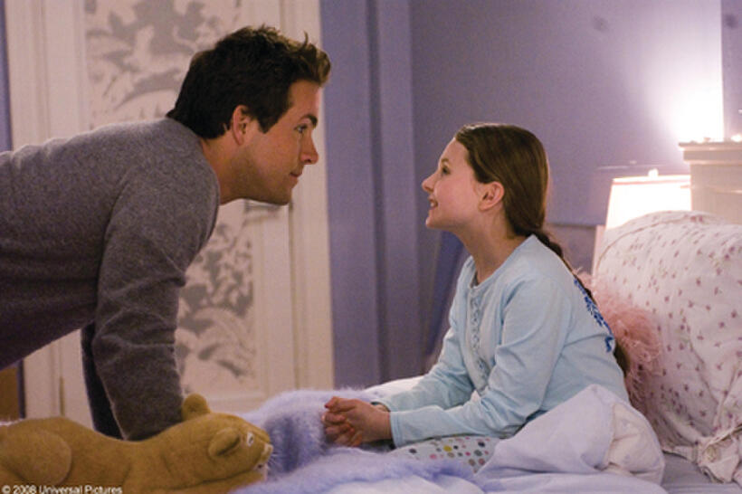Ryan Reynolds and Abigail Breslin in "Definitely, Maybe."