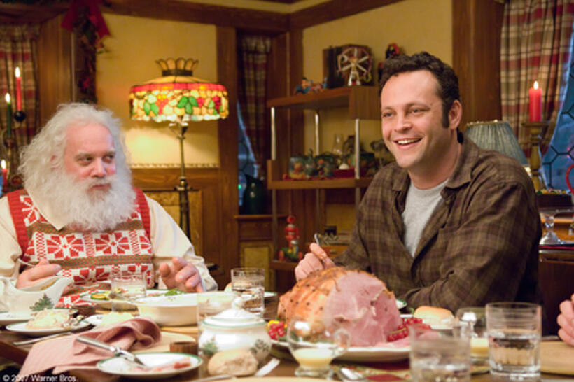 Paul Giamatti and Vince Vaughn in "Fred Claus."