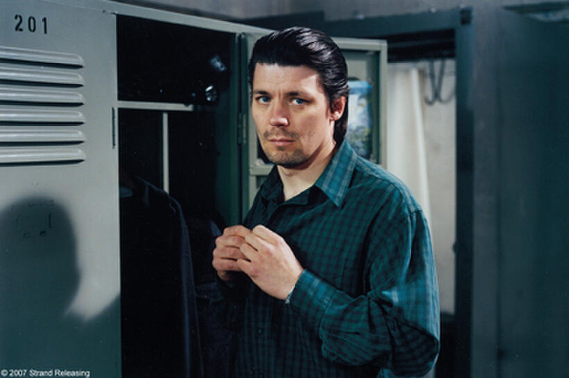 A scene from "Lights in the Dusk."