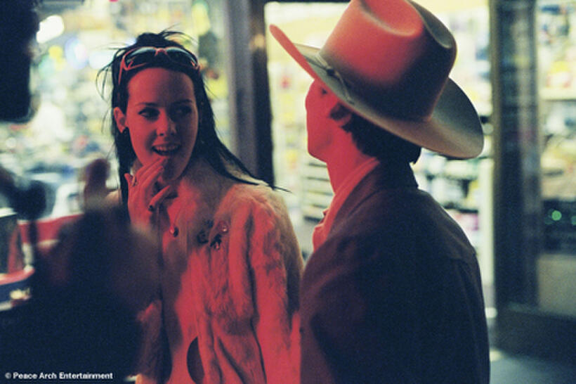 Jena Malone and Lou Taylor Pucci in "The Go-Getter."