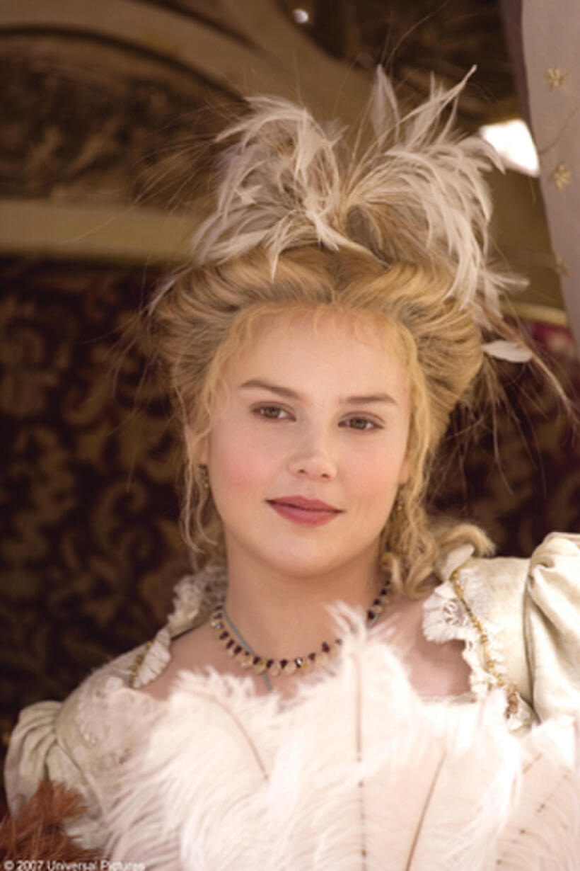 A scene from the film "Elizabeth: The Golden Age."