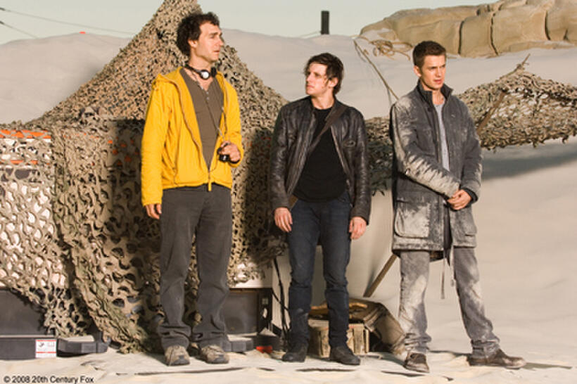 Director Doug Liman, Jamie Bell and Hayden Christensen on the set of "Jumper."