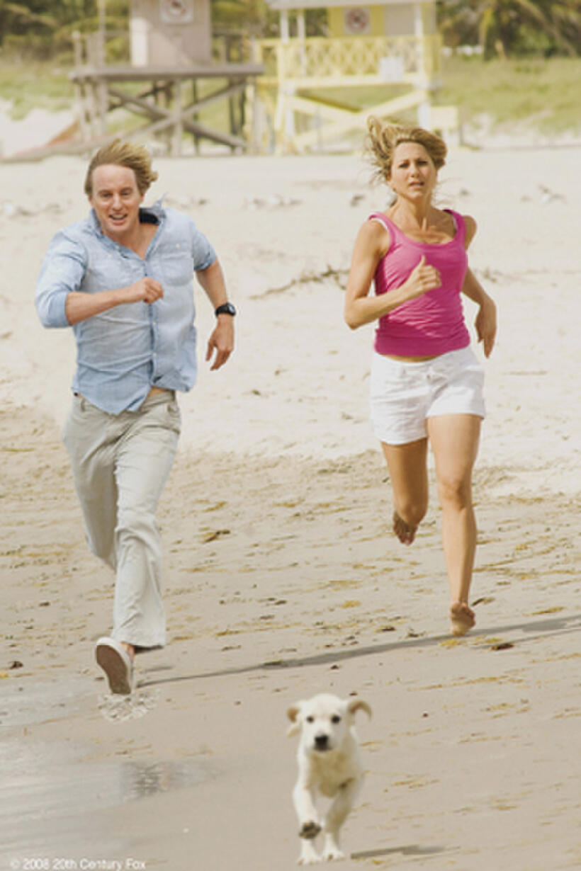 Owen Wilson as John and Jennifer Aniston as Jenny in "Marley & Me."