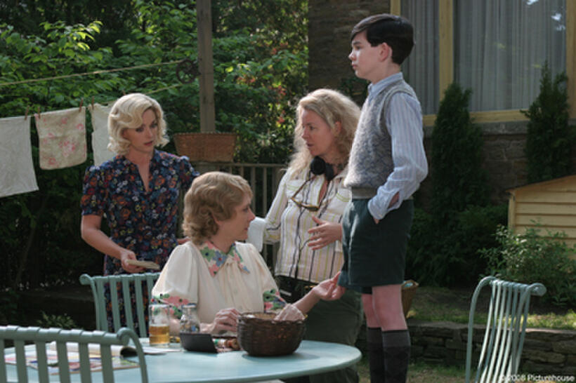 Director Patricia Rozema on the set of "Kit Kittredge: An American Girl."
