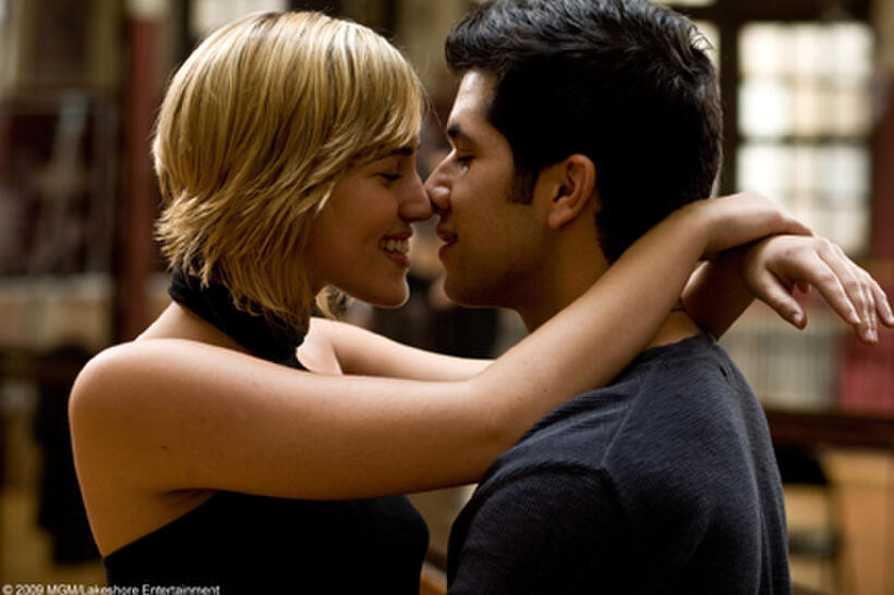 Kherington Payne as Alice and Walter Perez as Victor in "Fame."