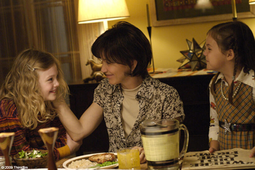 Elle Fanning as Phoebe and Felicity Huffman as Hillary in "Phoebe in Wonderland."