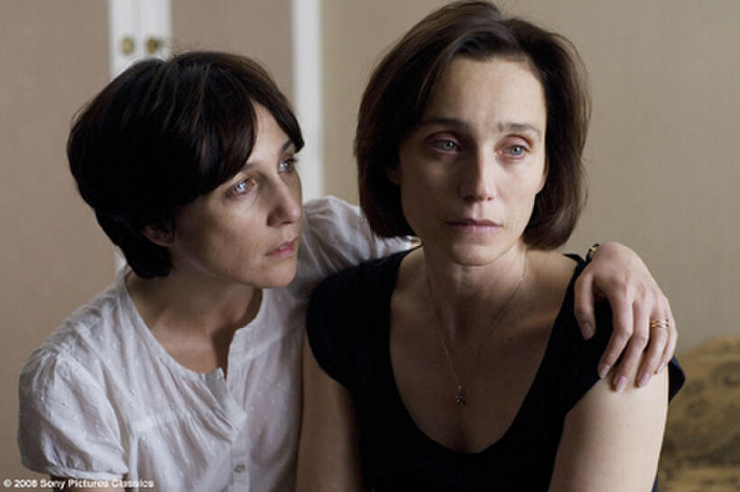 Elsa Zylberstein as Lea, Kristin Scott Thomas as Juliette in "I've Loved You So Long."