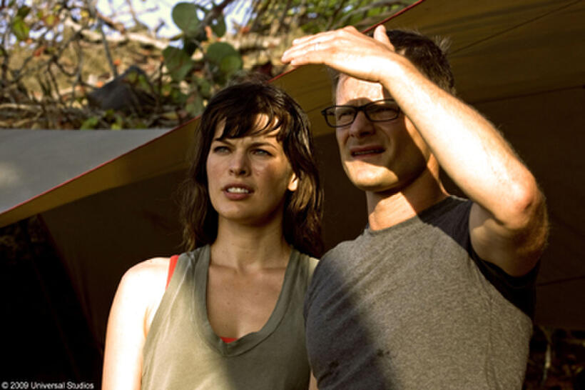Milla Jovovich as Cydney and Steve Zahn as Cliff in "A Perfect Getaway."