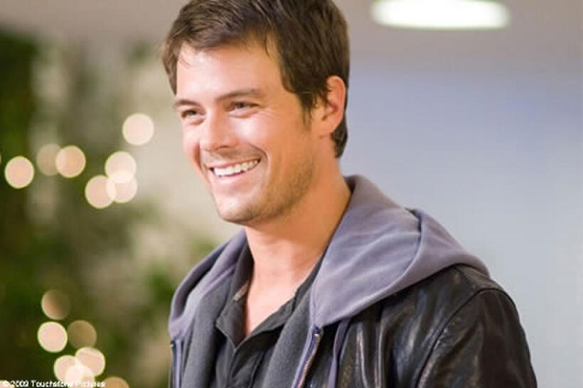 Josh Duhamel as Nick in "When in Rome."