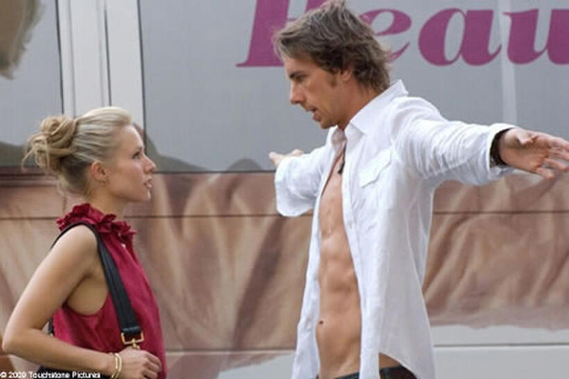Kristen Bell as Beth and Dax Shepard as Gale in "When in Rome."