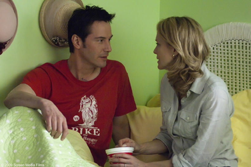 Keanu Reeves as Chris and Robin Wright Penn as Pippa Lee in "The Private Lives of Pippa Lee."