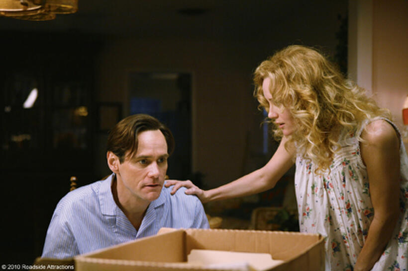 Jim Carrey as Steven and Leslie Mann as Debbie in "I Love You Phillip Morris."