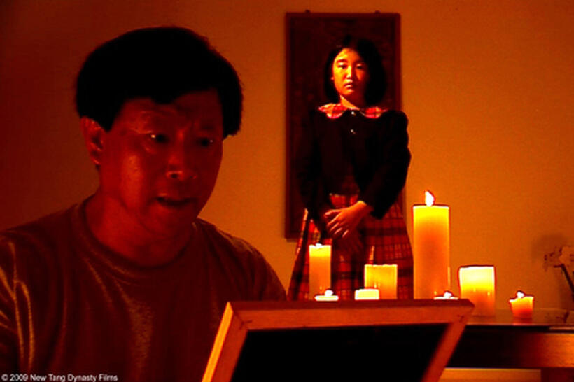 Rong Tian as Hetian Ying and Annie Li as Mei Mei in "Sandstorm."