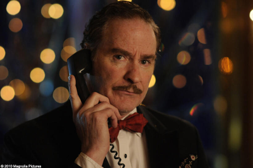 Kevin Kline as Henry in "The Extra Man."