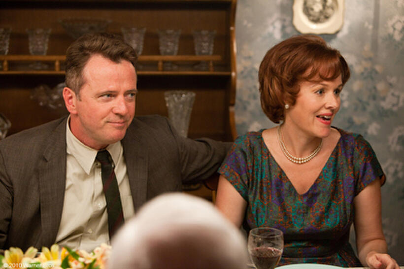 Aidan Quinn as Richard and Penelope Ann Miller as Trina in "Flipped."