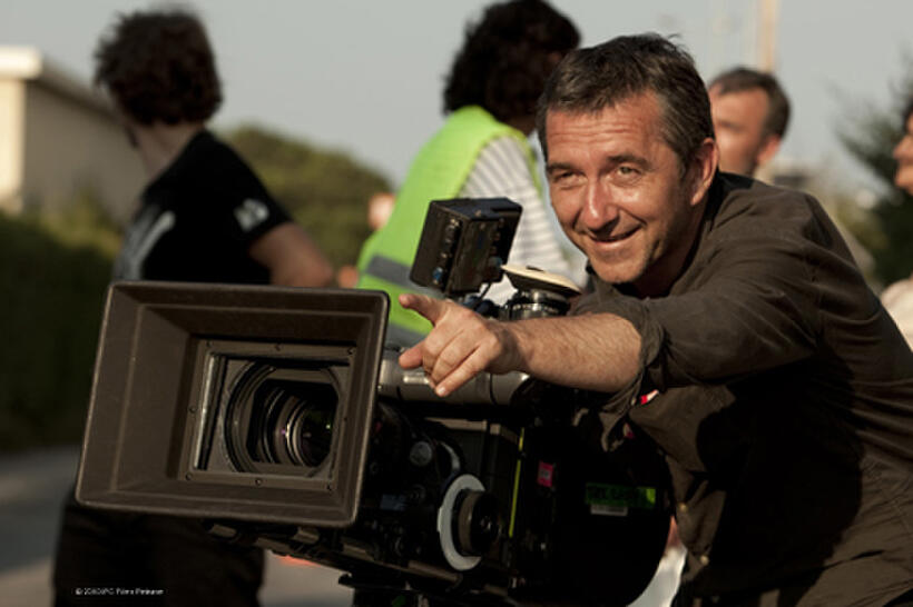 Director Pascal Chaumeil on the set of "Heartbreaker."