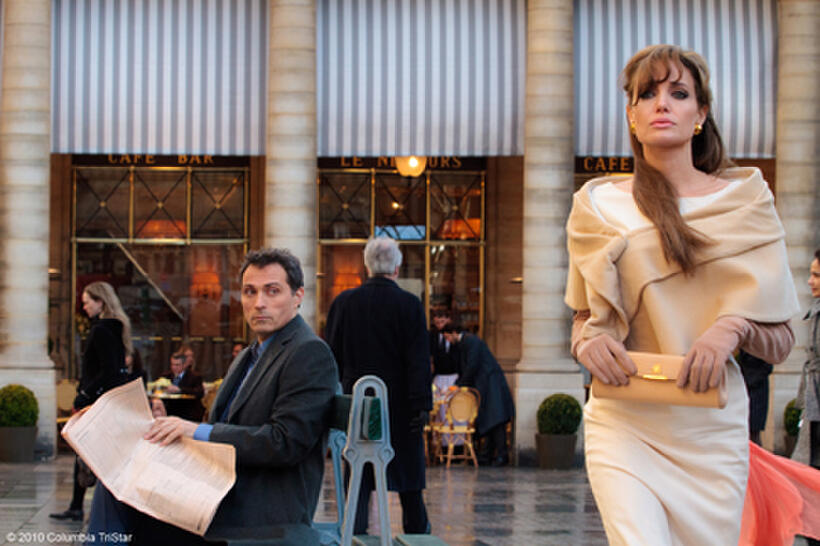 Rufus Sewell as The Englishman and Angelina Jolie as Elise in "The Tourist."