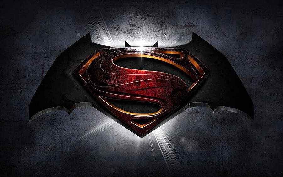 5 Big Questions We Have After Watching the 'Batman v Superman' Trailer |  Fandango