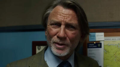 Wake Up Dead Man: A Knives Out Mystery