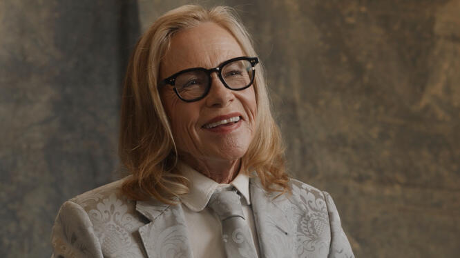 'Weapons' Star Amy Madigan on How the Oscar Experience Has Changed